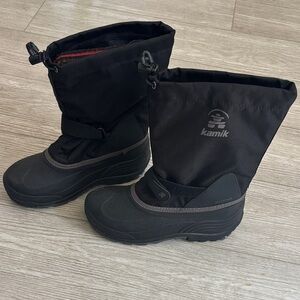 Kamik Waterbug 5 Black Charcoal Boots size 7